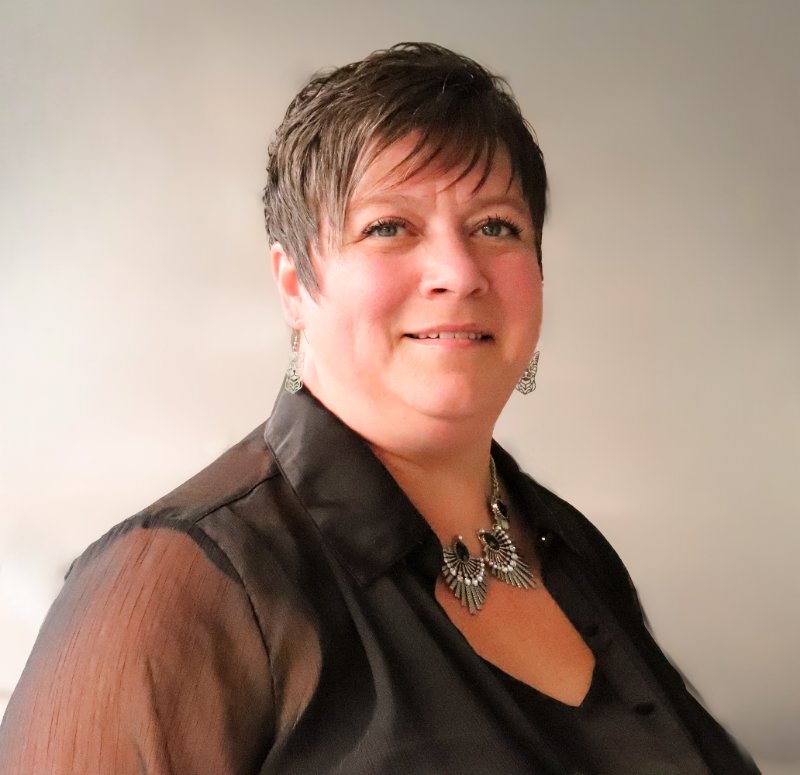 Cynthia Sittig, Licensed insurance agent